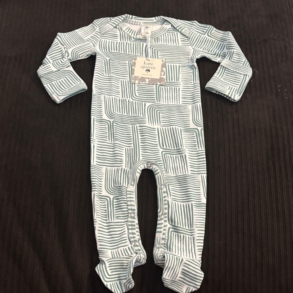 NWT Kate Quinn Geometric Patterned Footie